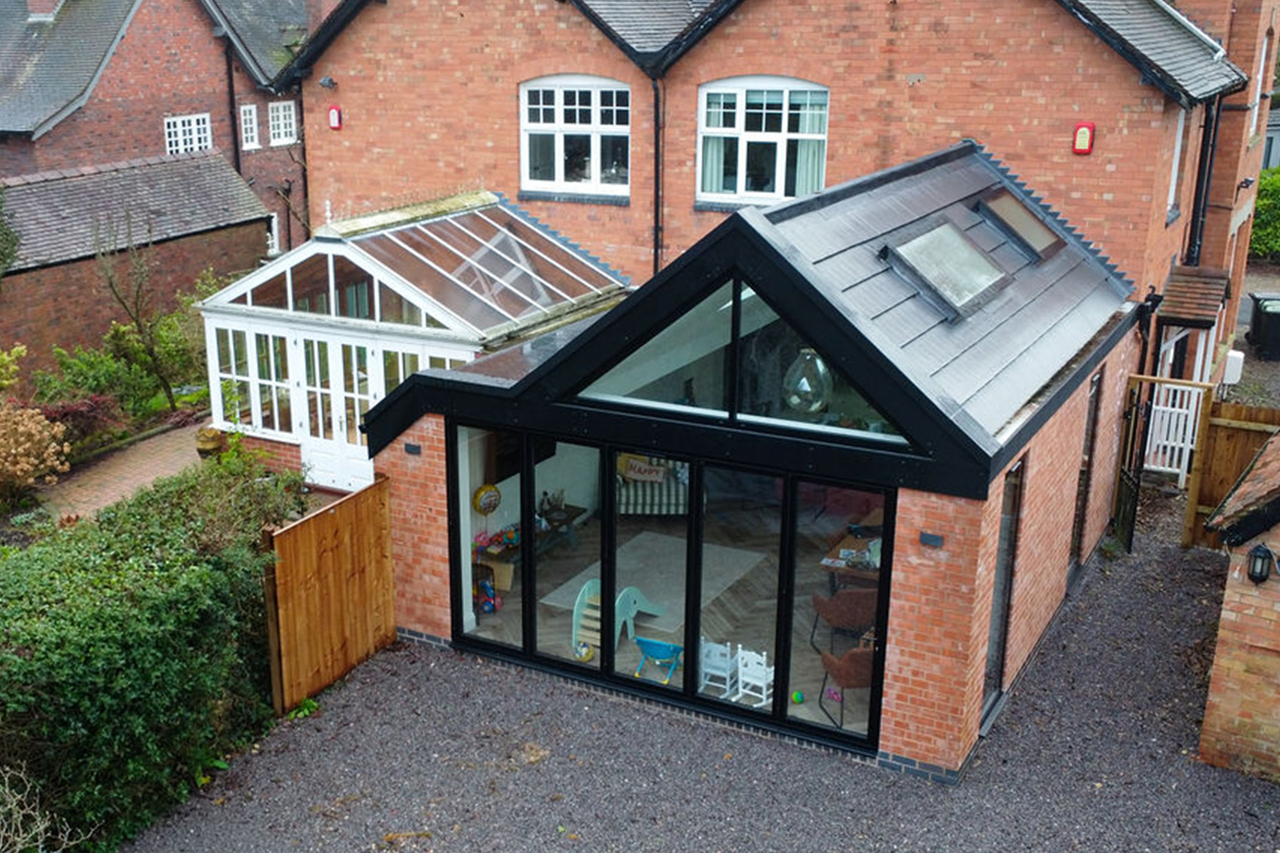 builders in henley in arden completing a home extension